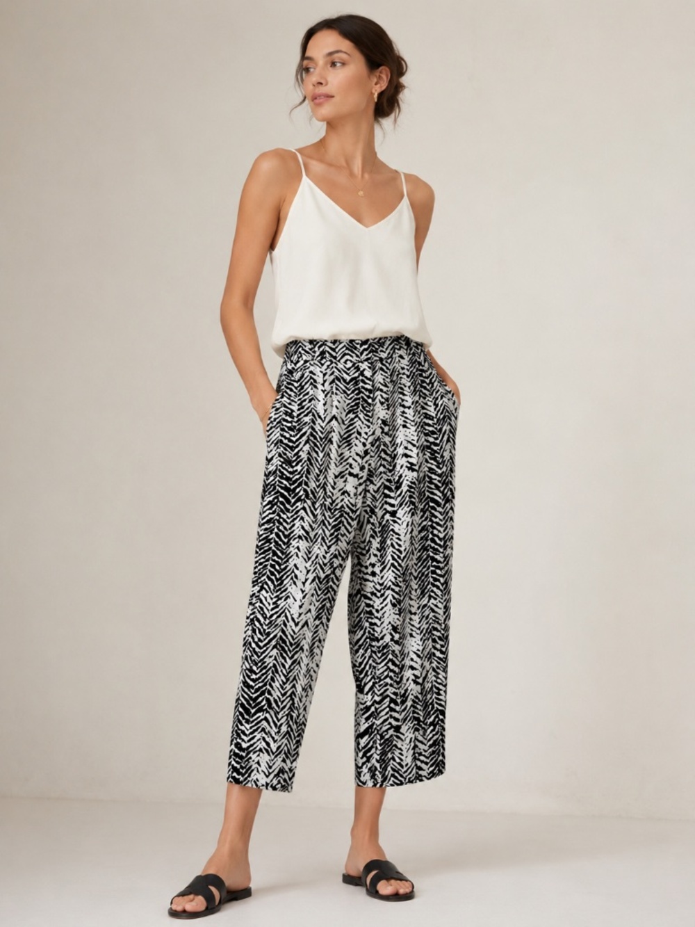 NWT FORCYNTHIA Black White Zebra Print Linen Blend Cropped Pants Women’s Size L
